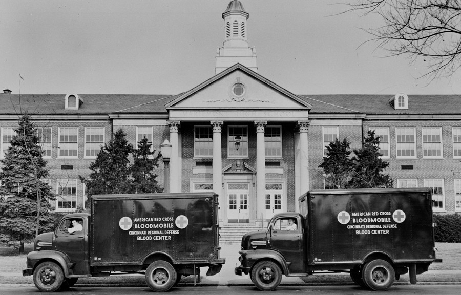 Historical Image of Hoxworth Blood Mobile Bus at the University of Cincinnati.
