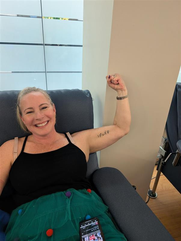 Donor Shannon with her tattoo