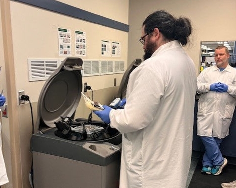 Reveos Centrifuge Opened Wide